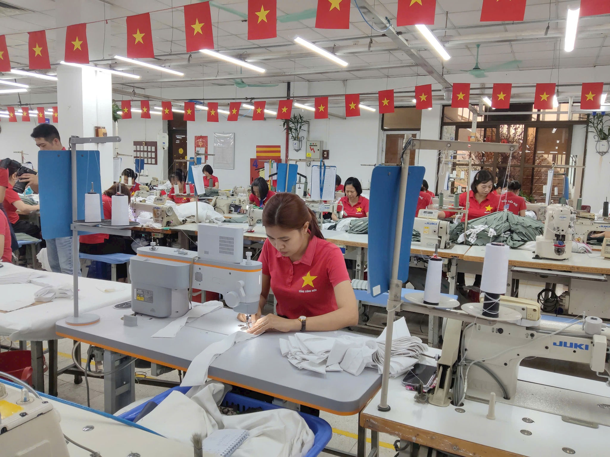 Áp lực bủa vây ngành dệt may, tháo gỡ các điểm nghẽn