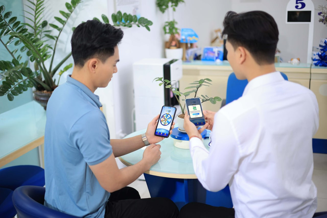 VinaPhone tri ân khách hàng nhân 30 năm thành lập
