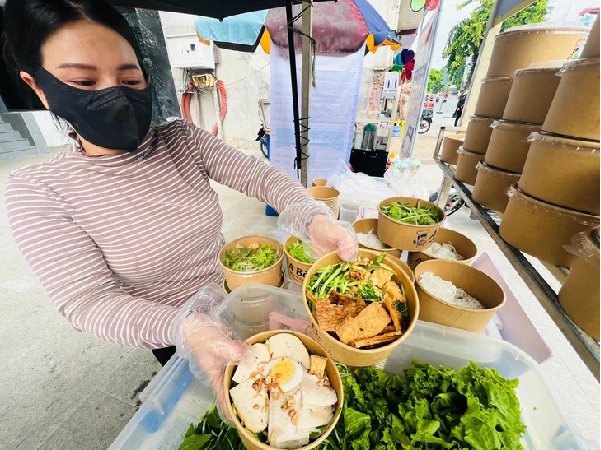 Khởi nghiệp bún nước tương 20.000 đồng/tô, món ăn sáng nhiều người trẻ ưa chuộng